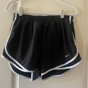 Nike women’s running shorts size large